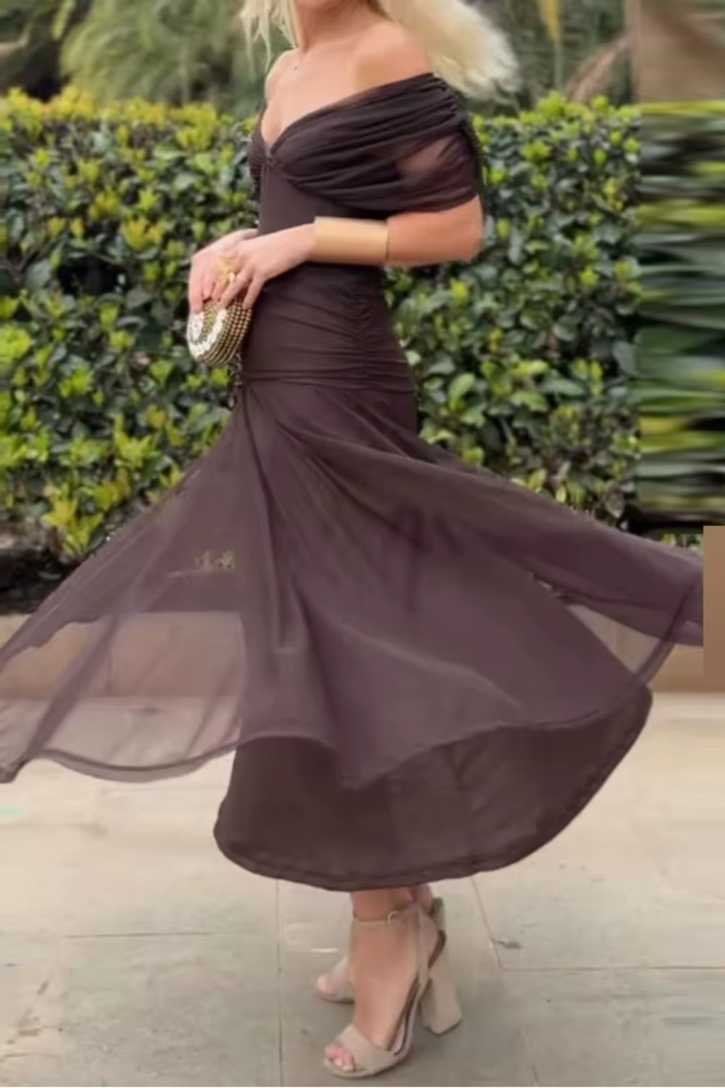 LOUISE | Elegancki sukienka maxi do festlige Okazjaer z Dekolt w serek