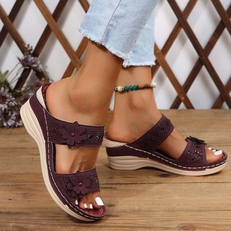 Vintage Wedge Kapcie
