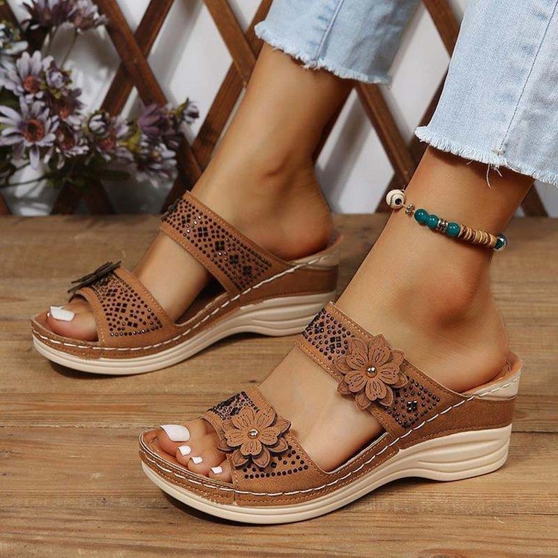 Vintage Wedge Kapcie