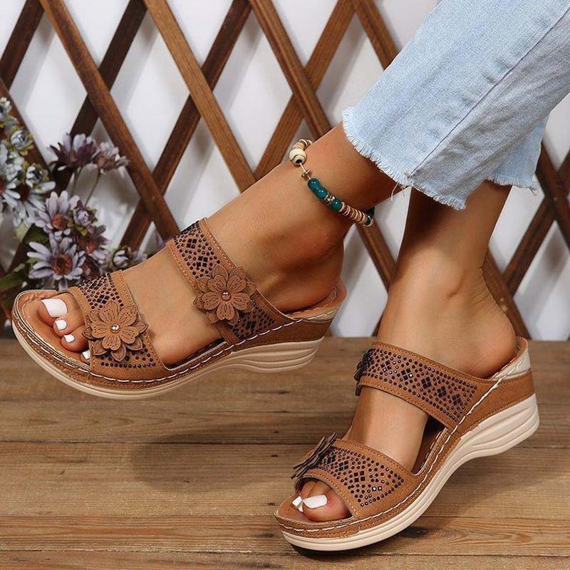 Vintage Wedge Kapcie