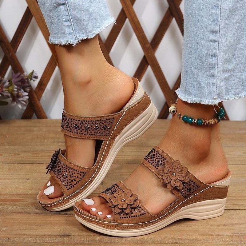Vintage Wedge Kapcie