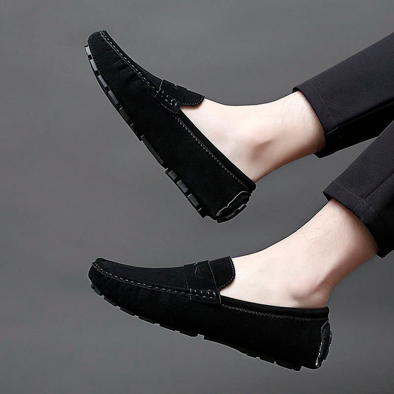 Zamszowe mokasyny żeglarskie