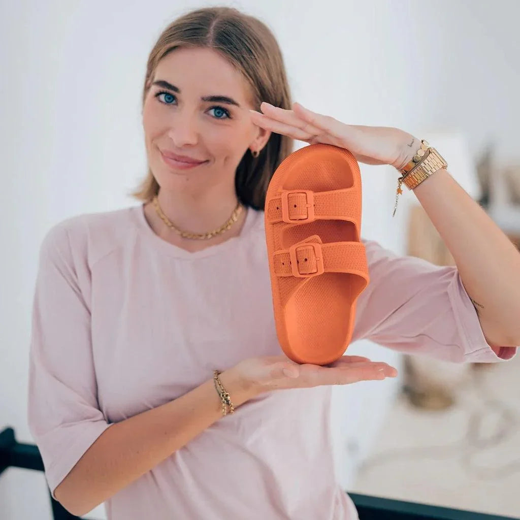 SCANDIWEAR Sensole™ | Ergonomiske Sandały som Lendrer smerte